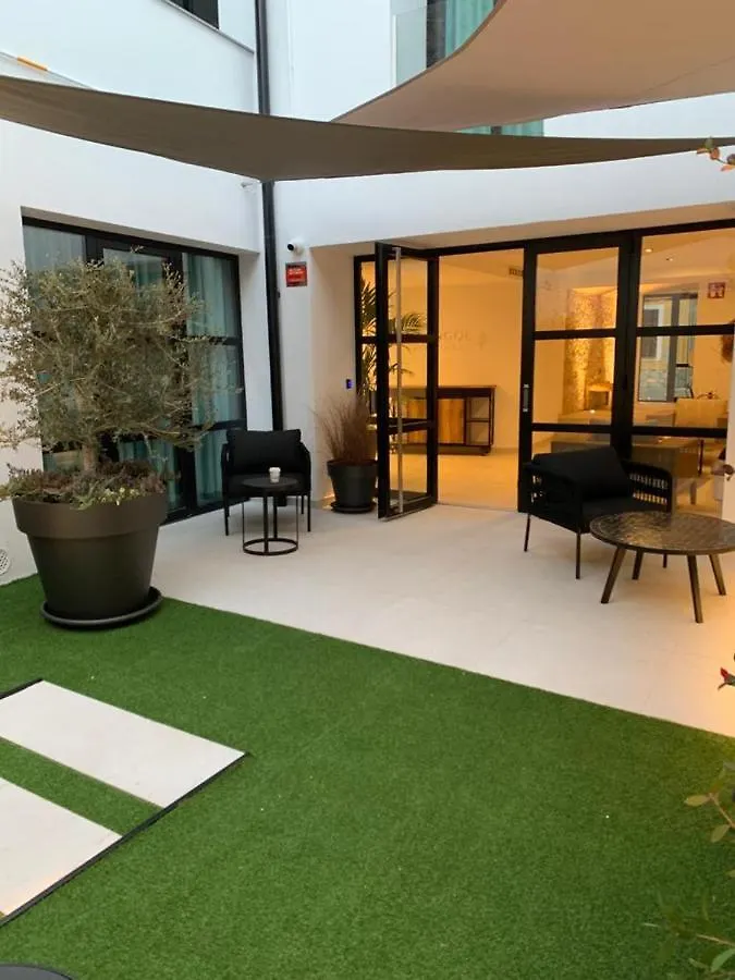 L' Escala Aparthotel El Cargol